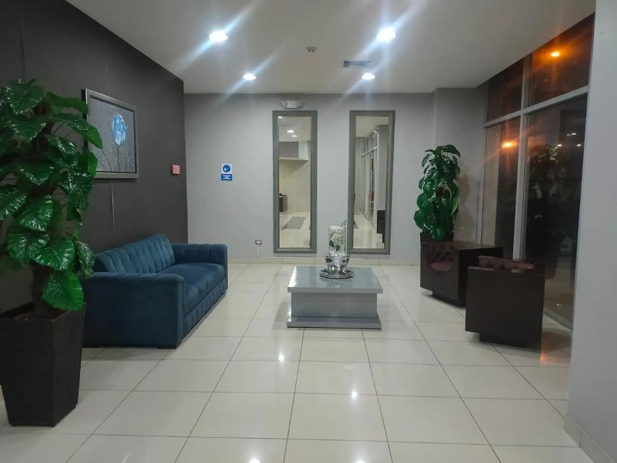 Con Generador Suite Elegante Piscina Gym Parqueo En El Norte Gye Guayaquil 0*,